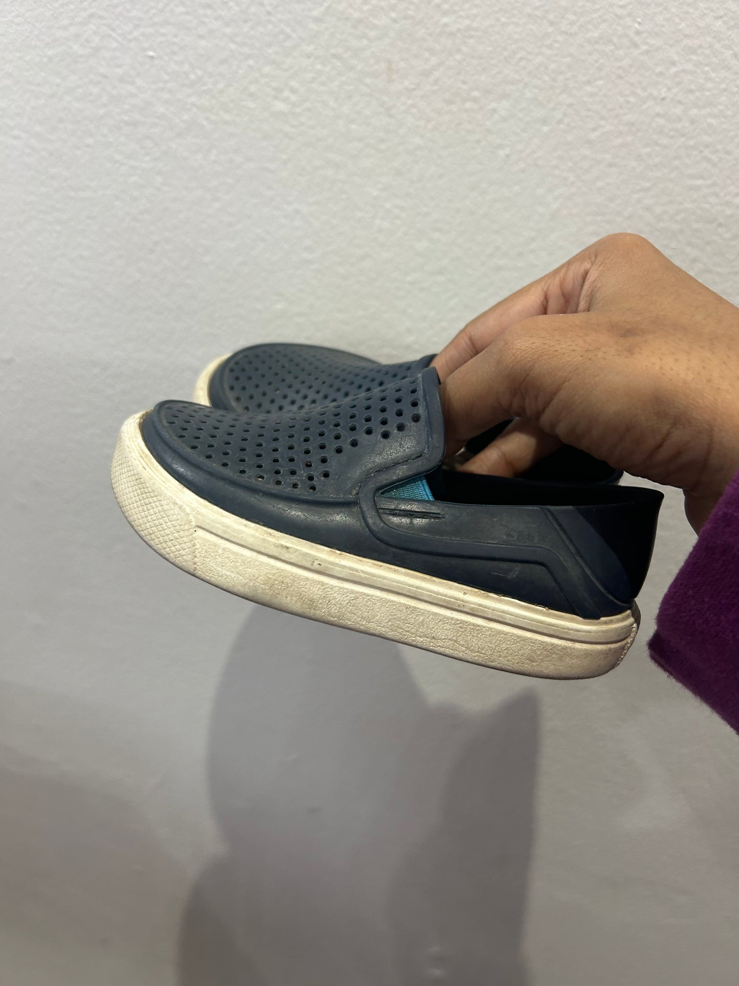 C8 Croc slip on shoes