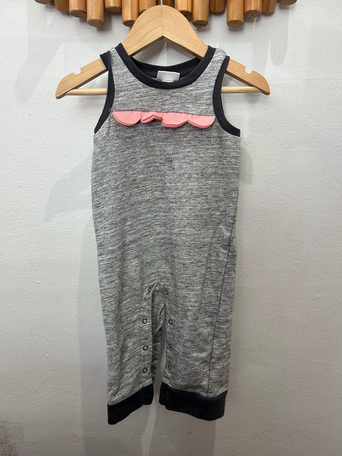 Romper grey w pink detail 6-9m