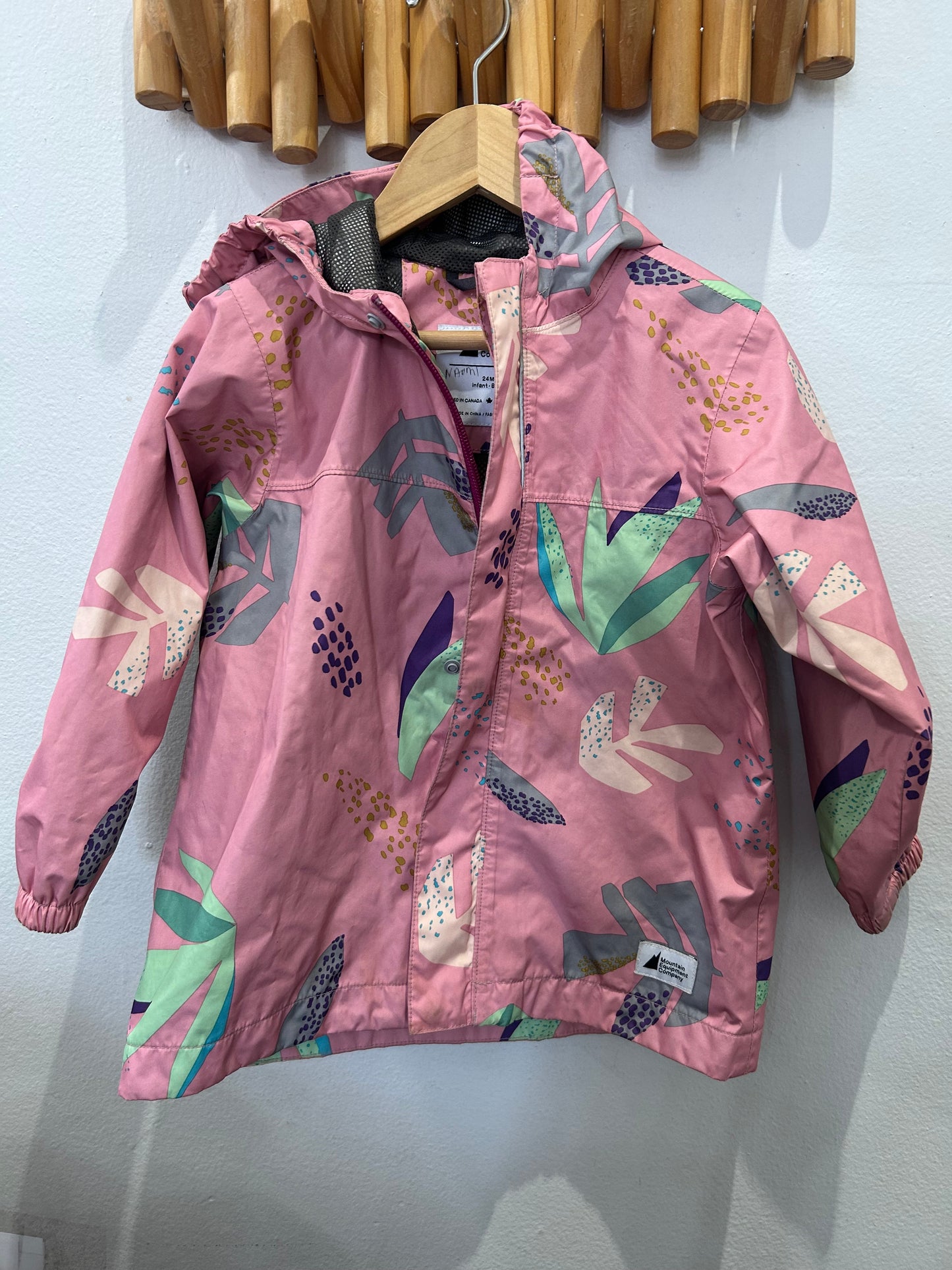 MEC pink print rainjacket 24m