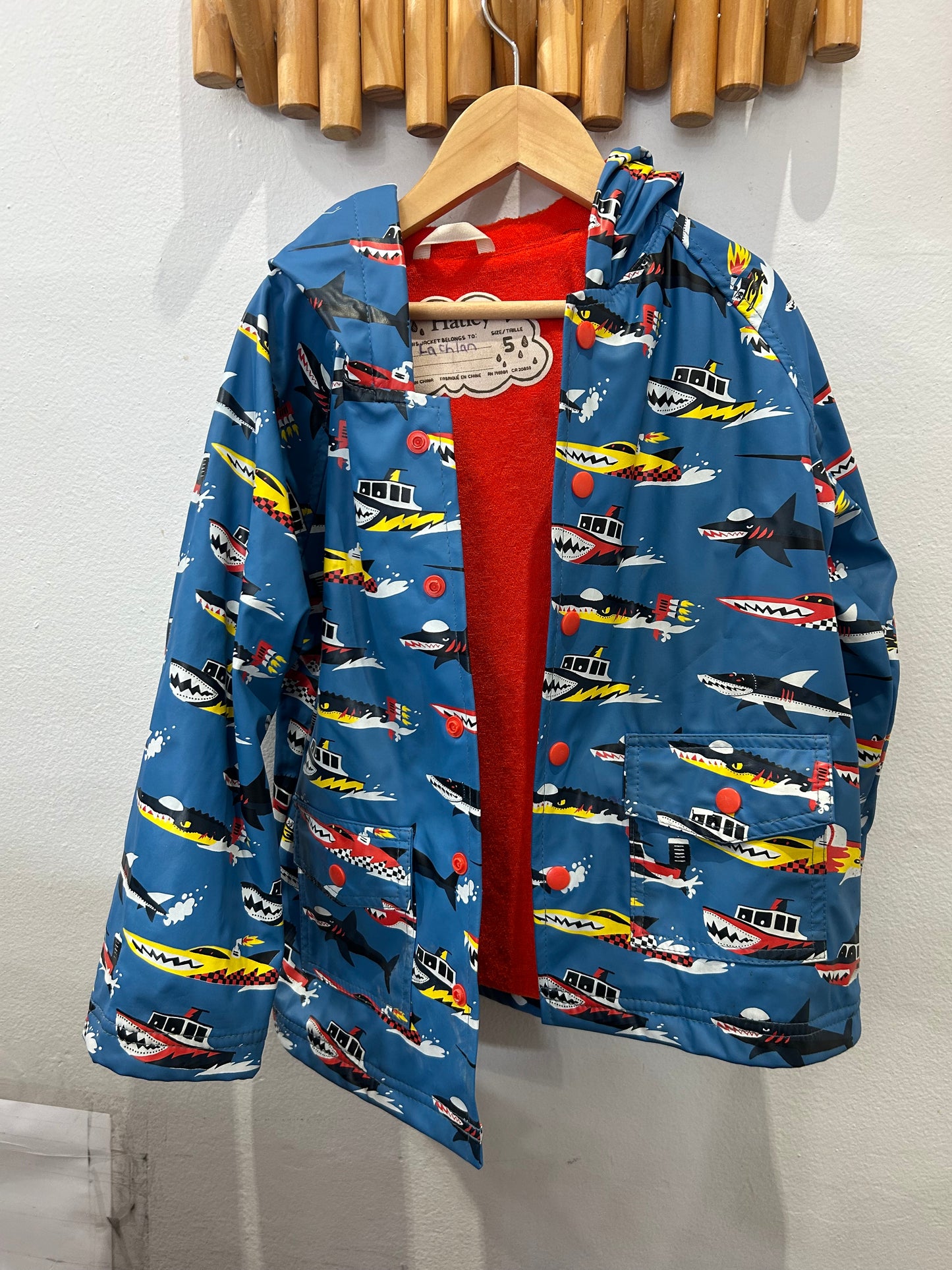 Hatley sharkboat raincoat 5y