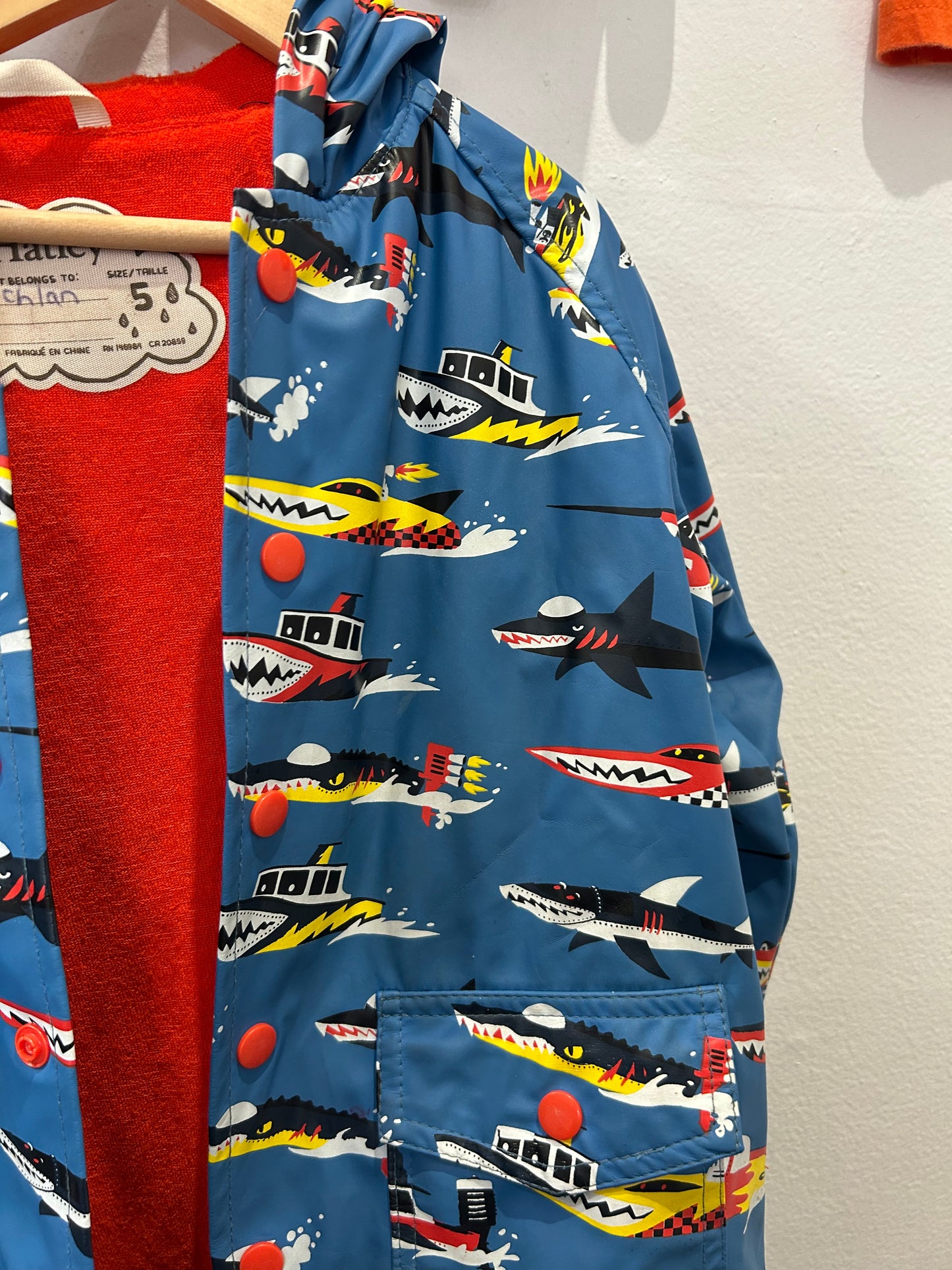 Hatley sharkboat raincoat 5y