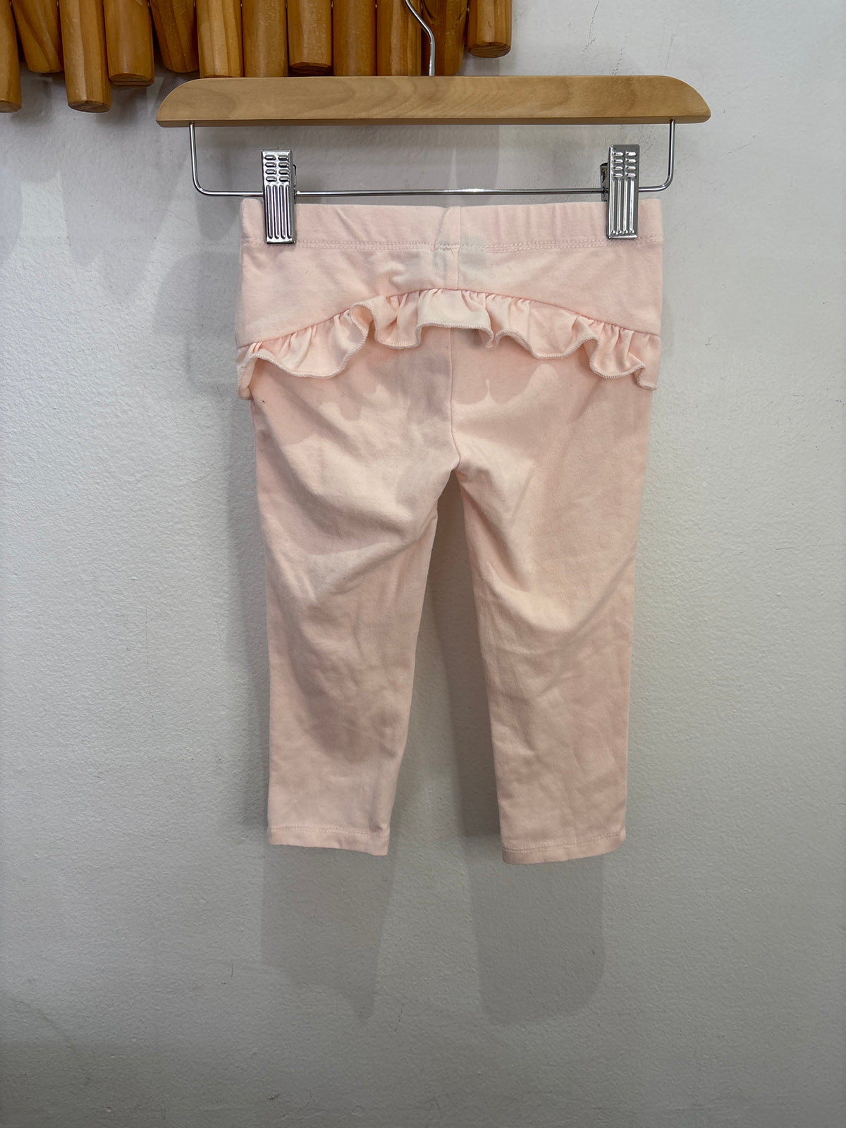 Light peach frill butt leggings 18m