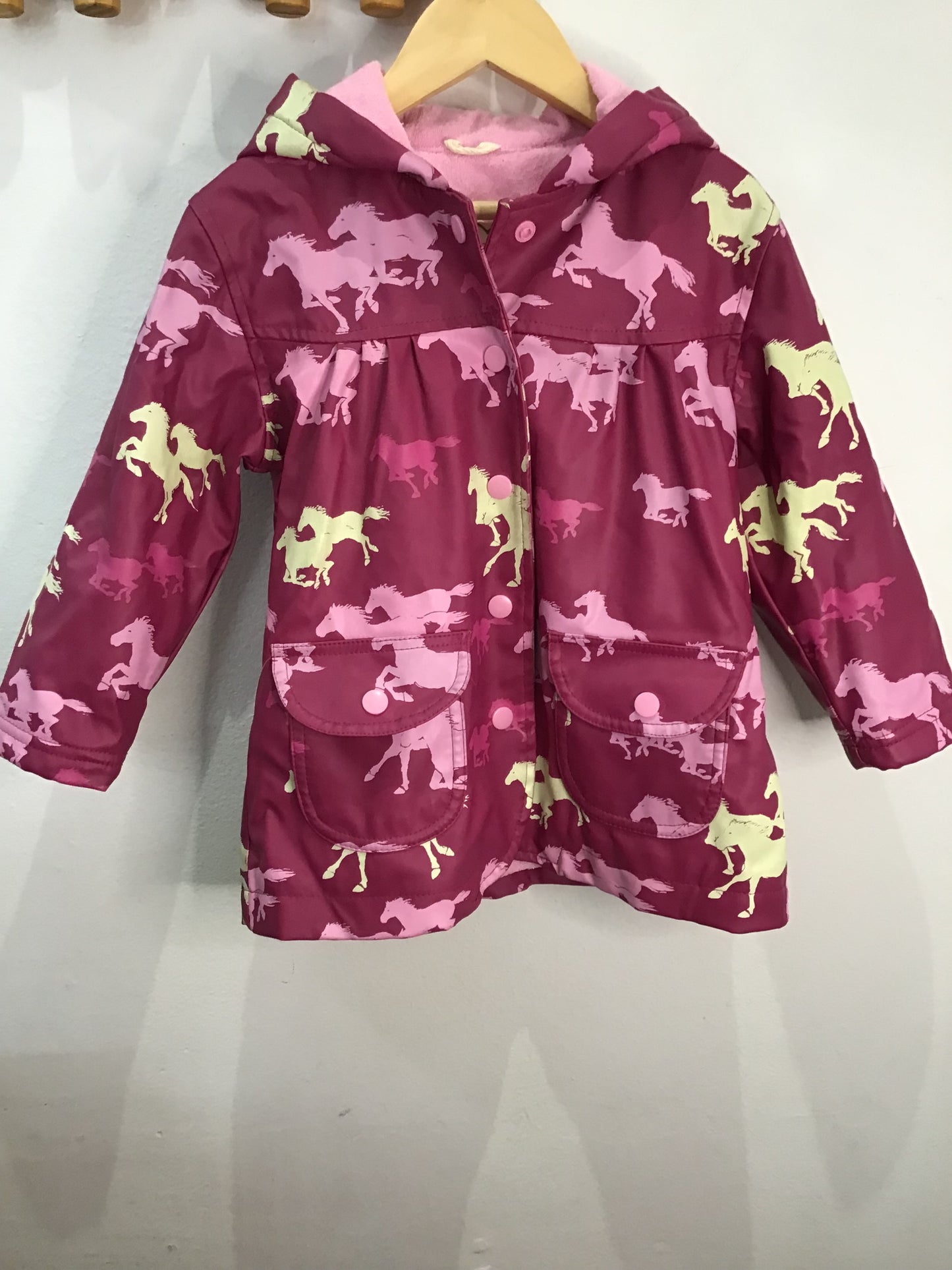 Hatley pink horses rainjacket 2y