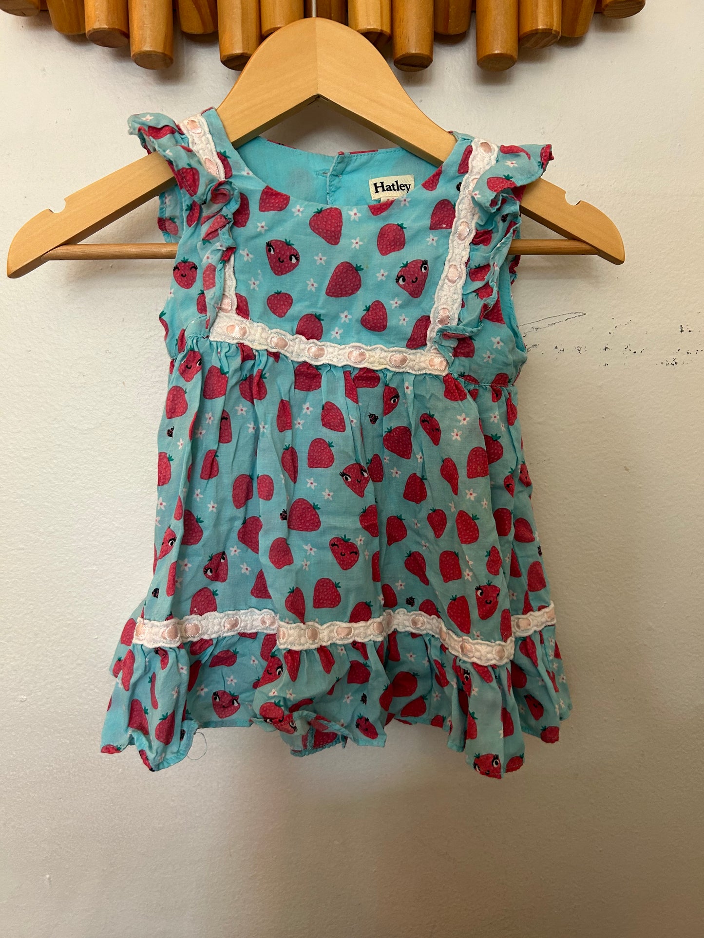 Hatley strawberries dress 6-9m