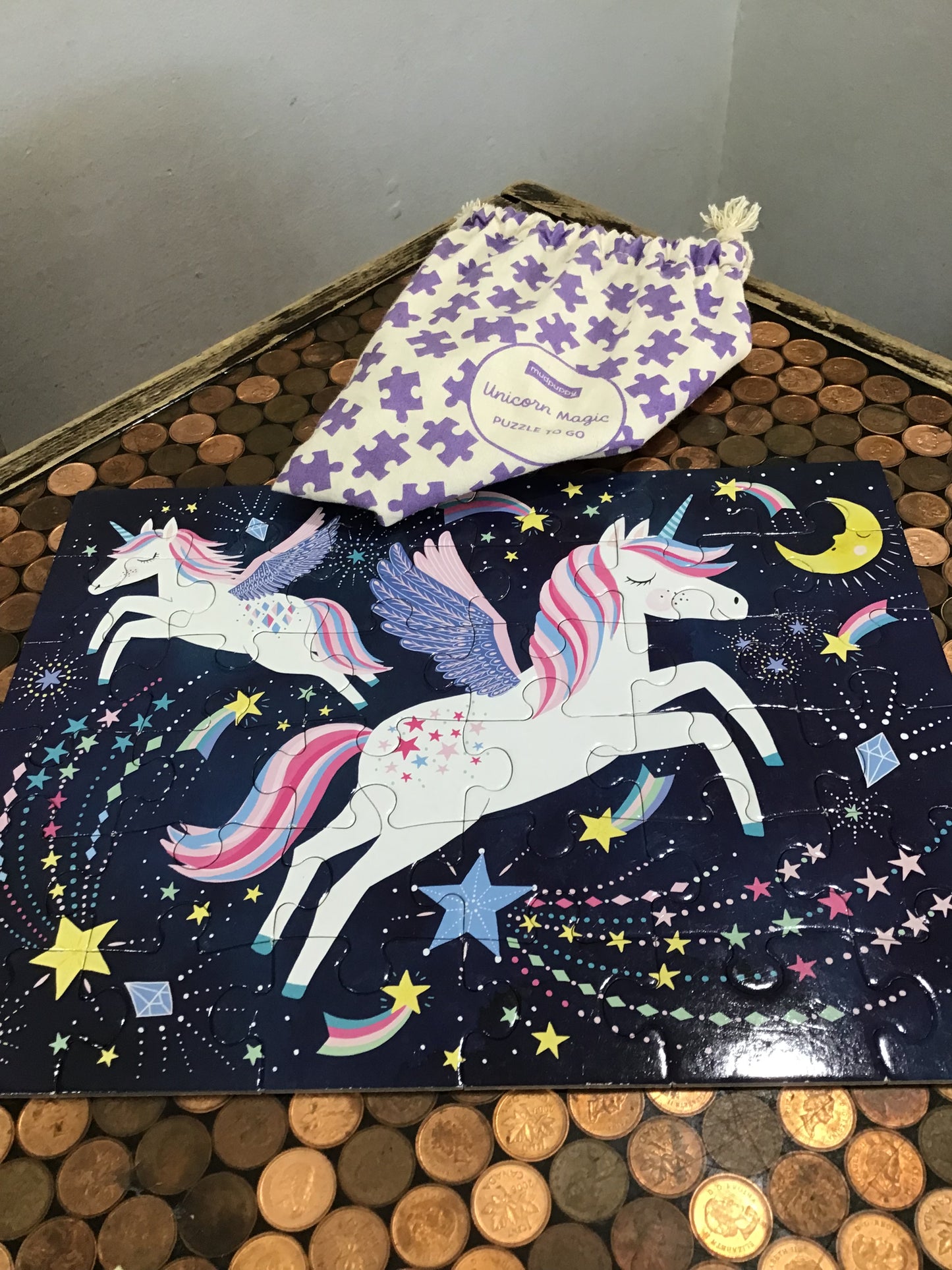 Mud Puppy 36 piece unicorn magic puzzle-to-go