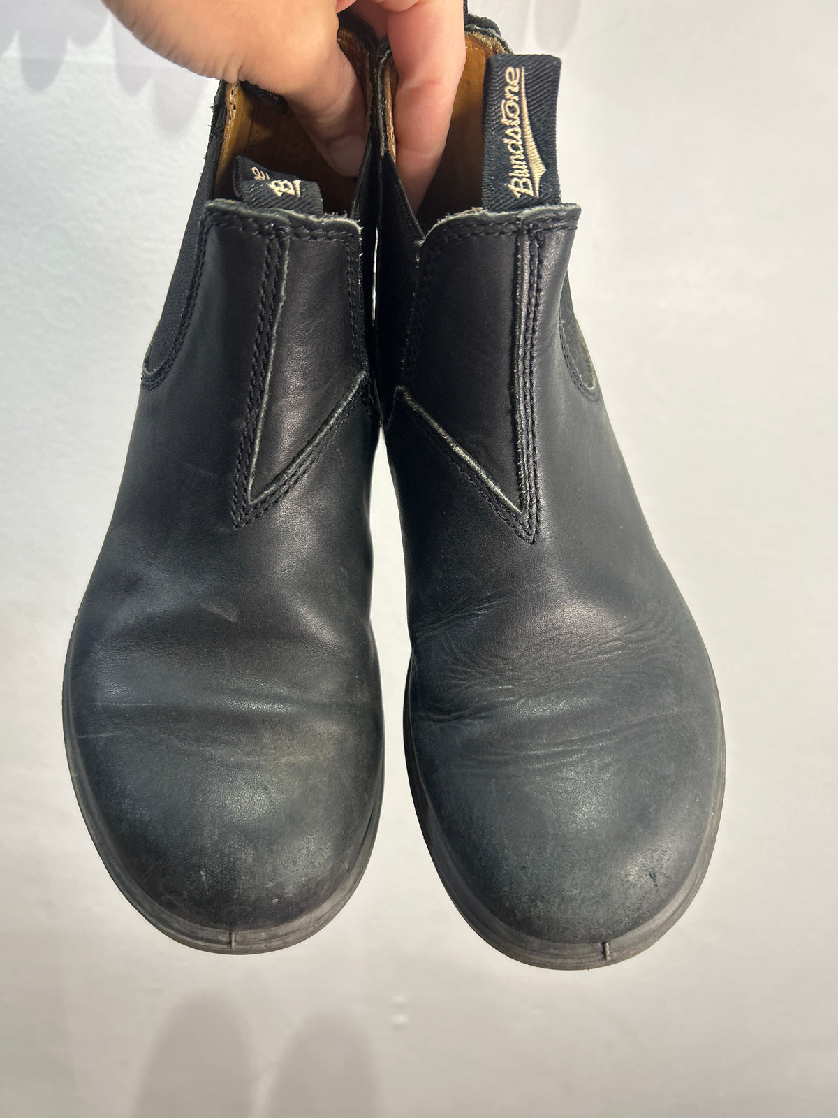 Y3 Blundstones black