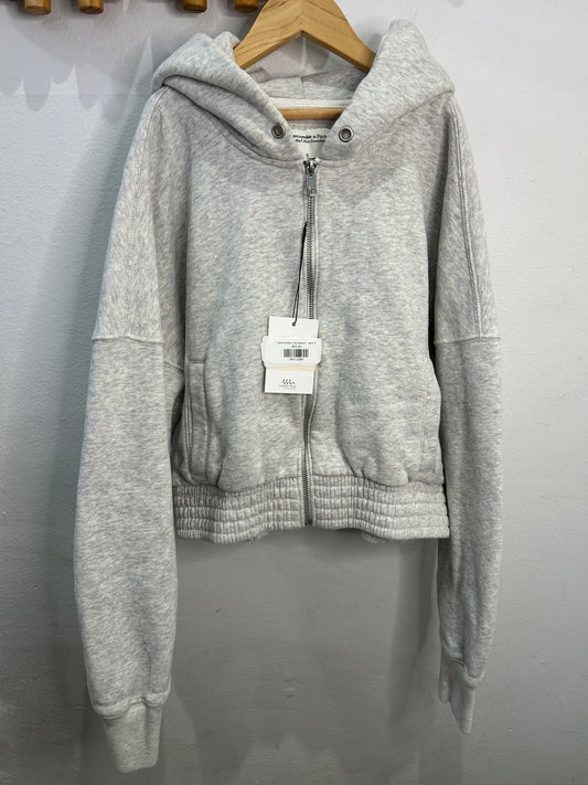 Abercrombie crop sweater - adult S