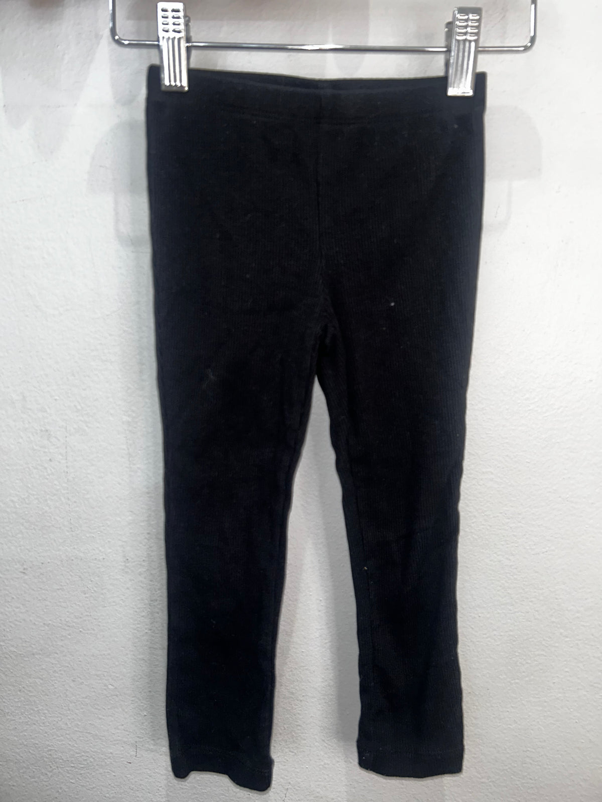 Black ribbed leggings 3y
