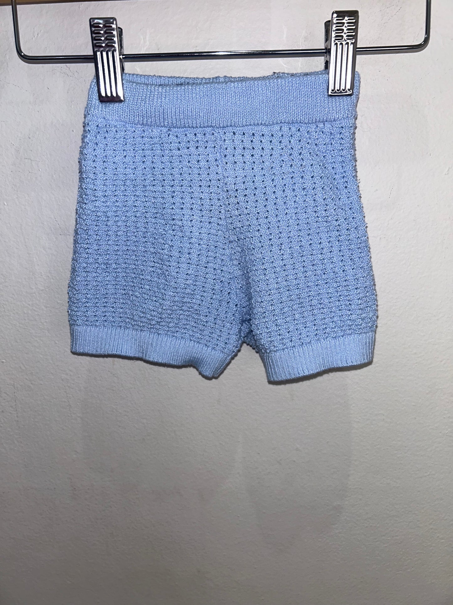 Light blue knit shorts set 6-9m