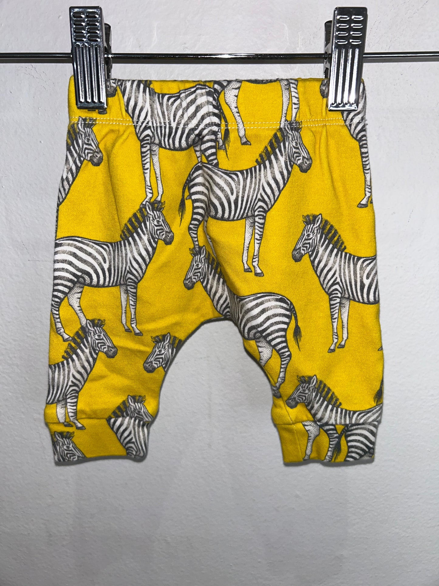 Zebra pants 0-3m