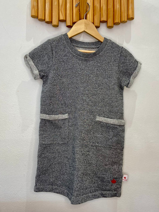 Grey knit pocket dress 5y