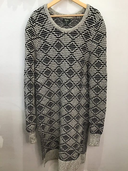 Roots black and white sweater dress- adult S
