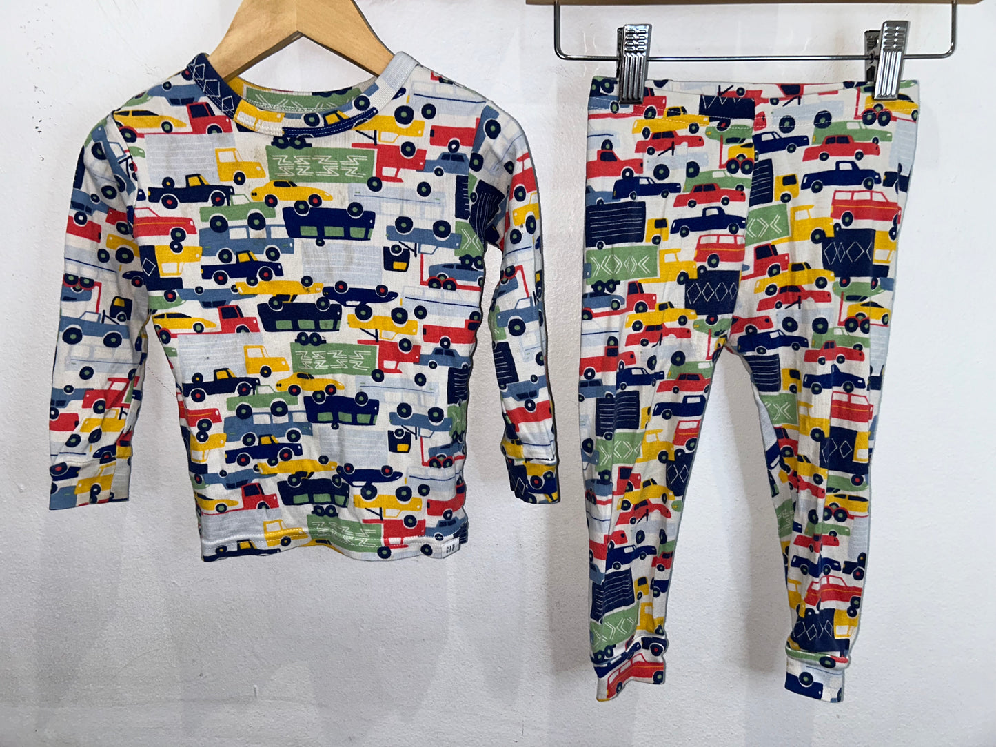 Cars pyjamas 2y