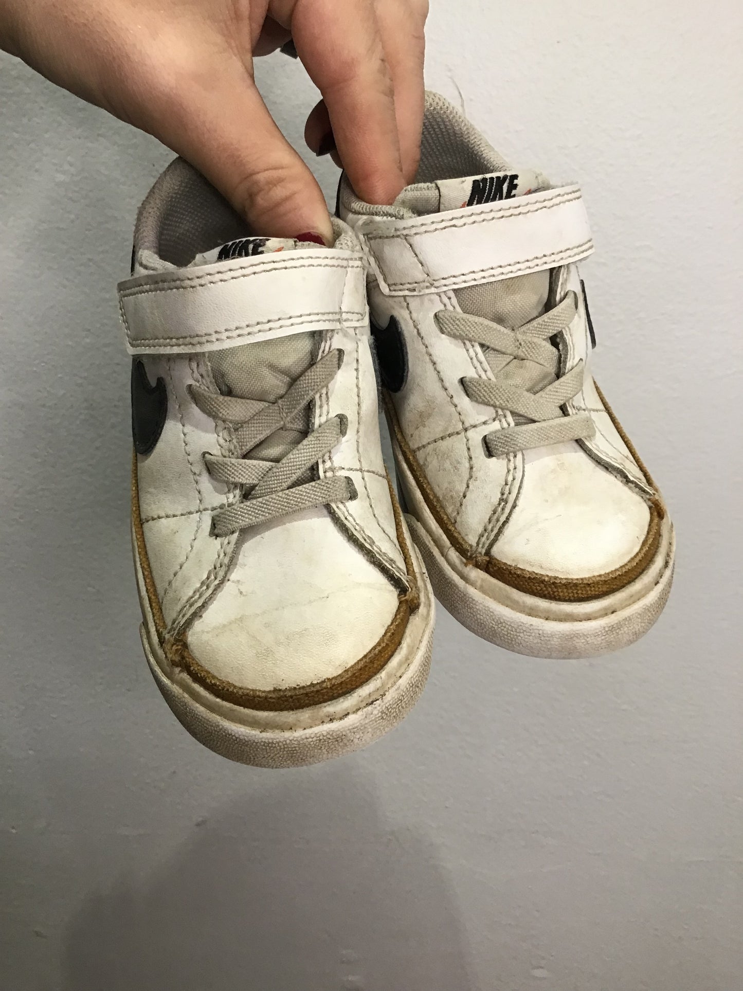 C8 Nike leather shoes