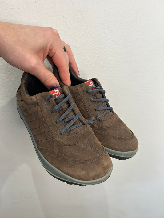 C12 Camper brown slippers