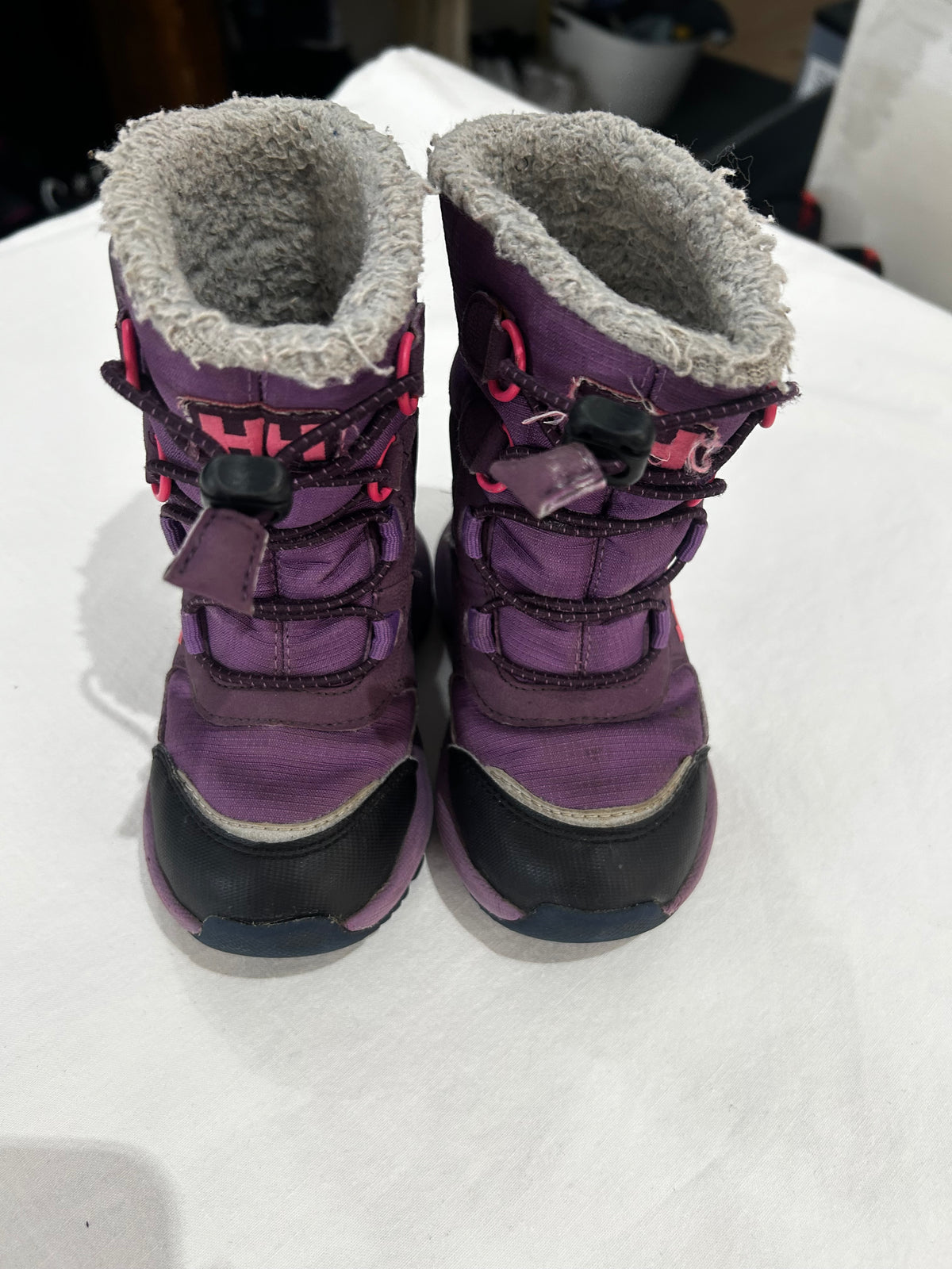 C6 Helly Hansen pruple snowboots