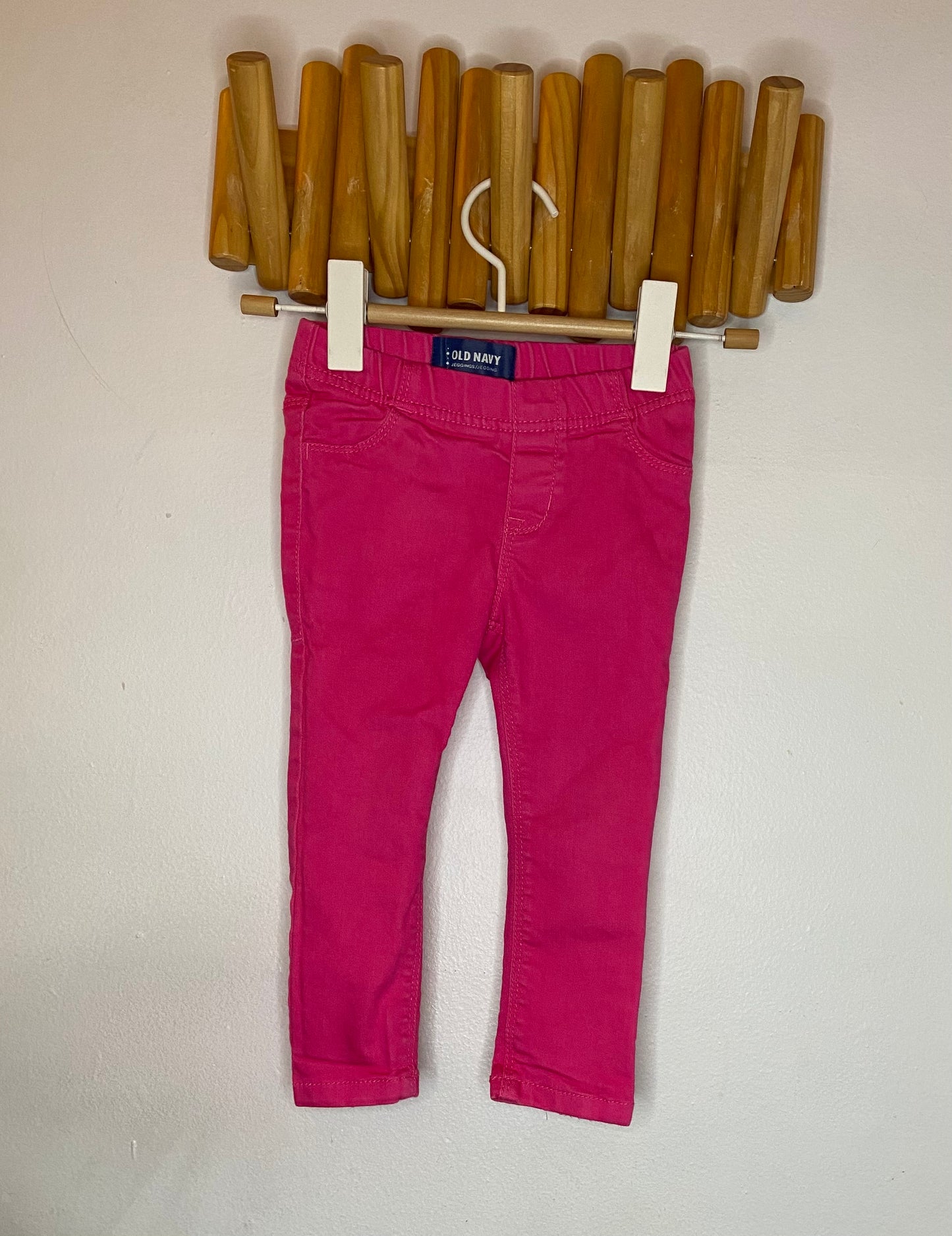 Hot pink jeggings 2y