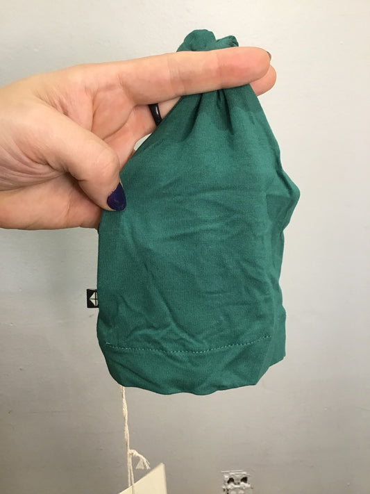 Kyte baby green hat - newborn