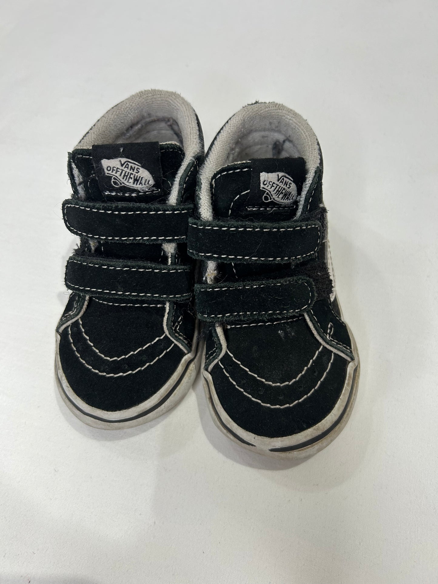 C6 Van black hightops