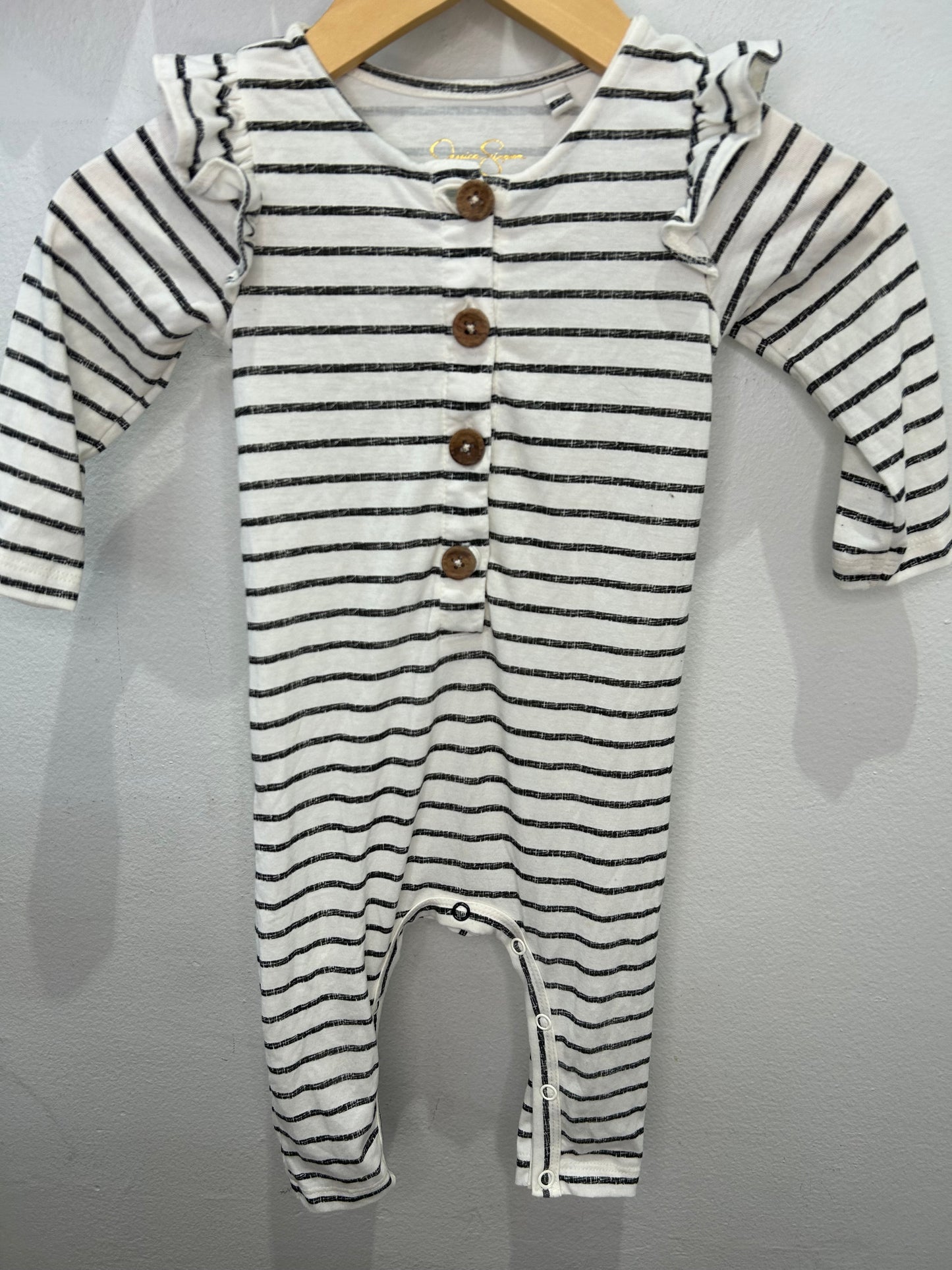Stripes wood button romper 6-9m