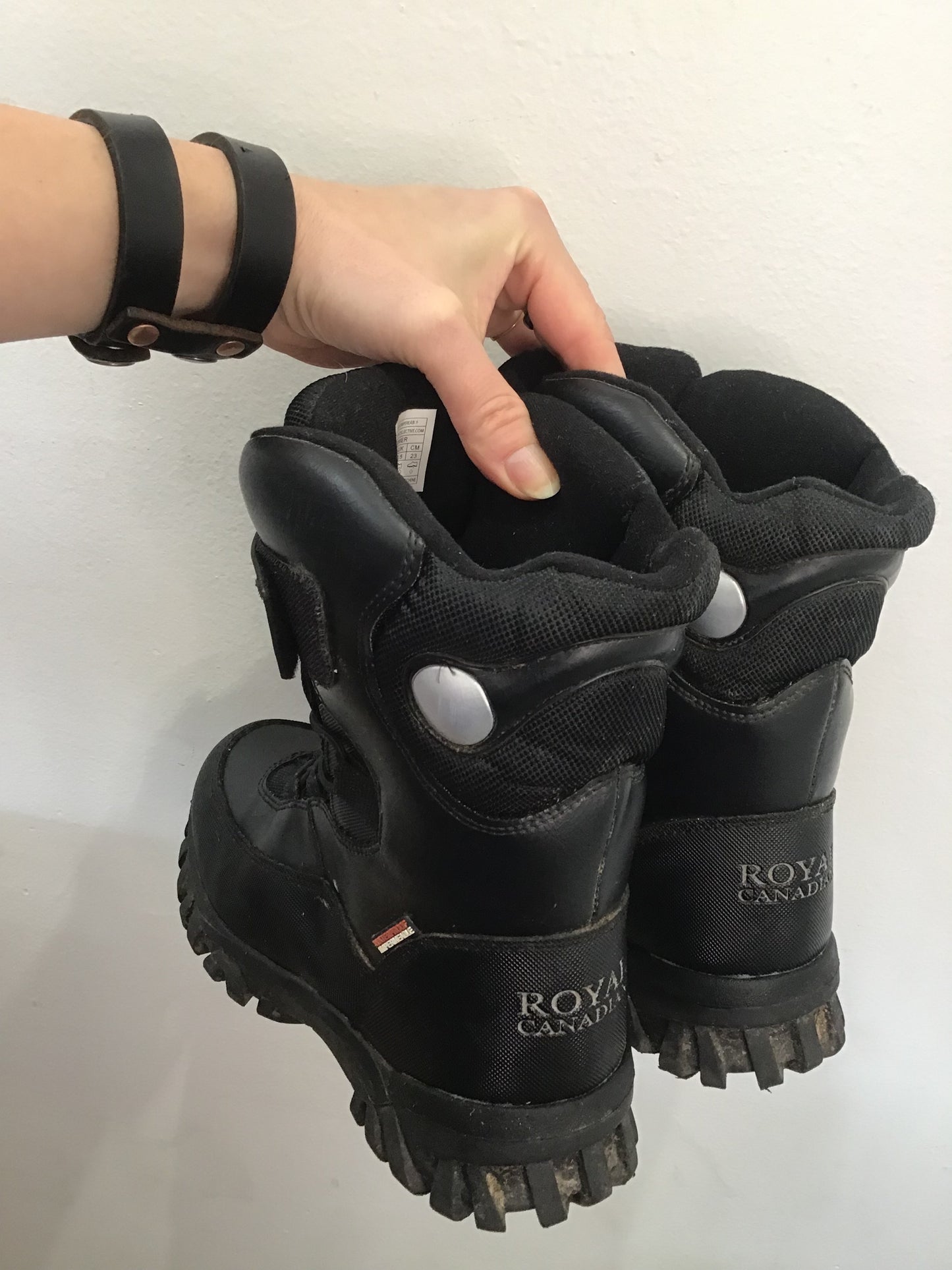 Y4 winter boots black