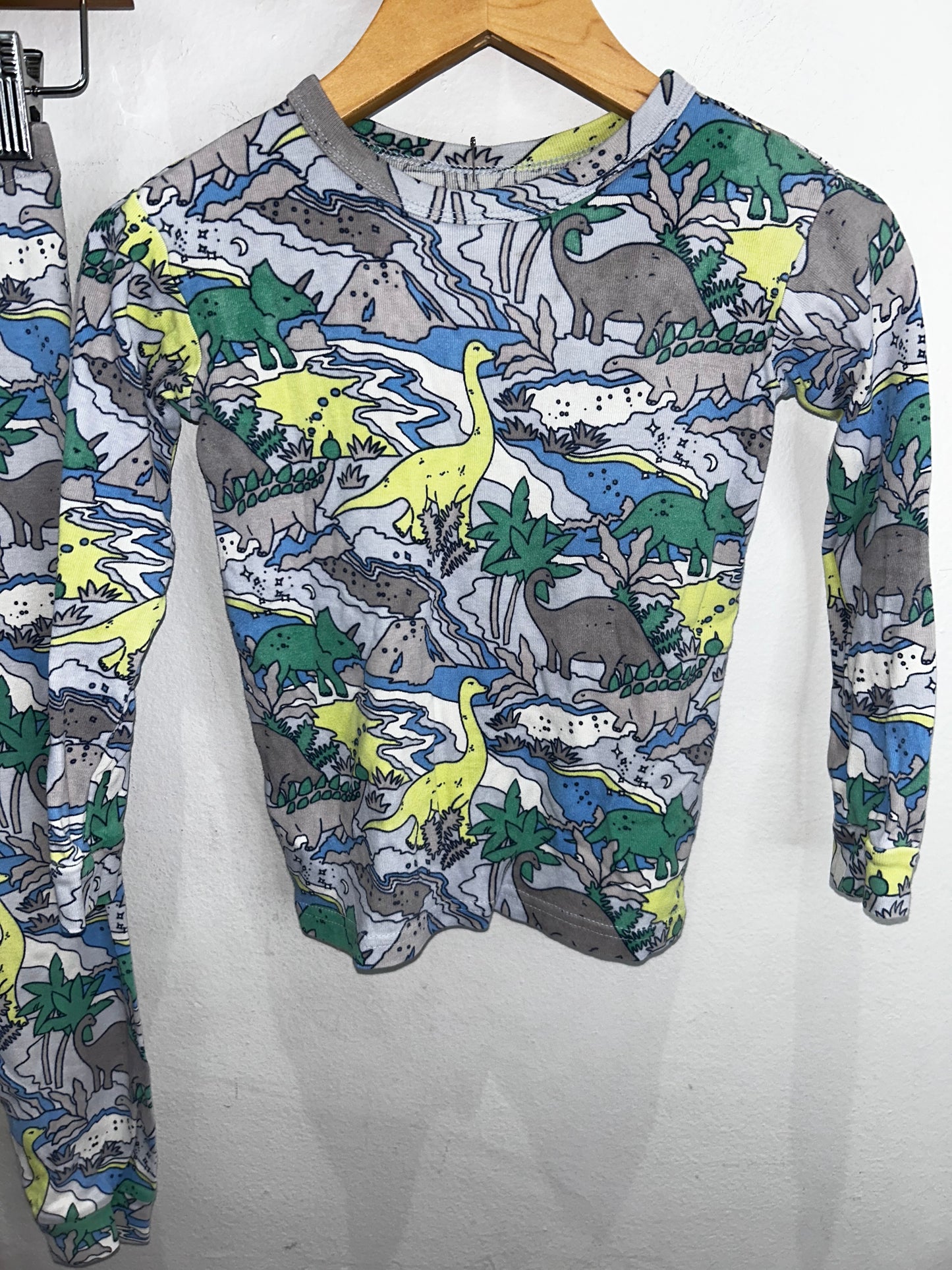 Dinos pyjamas 5y