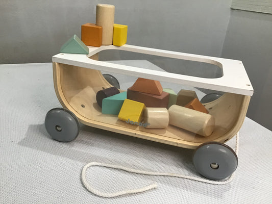 Janod pull-along cart w blocks