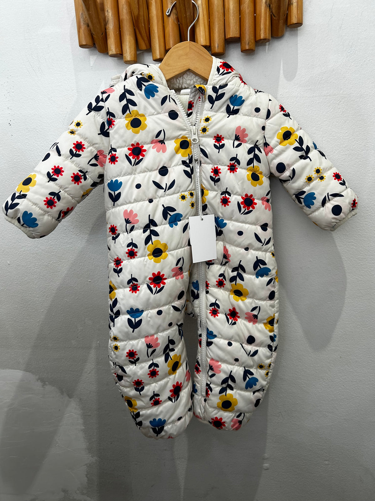 Big flowers snowsuit 9m
