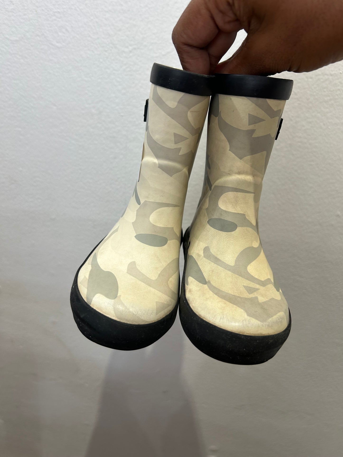 C4 Stonz rainboots*