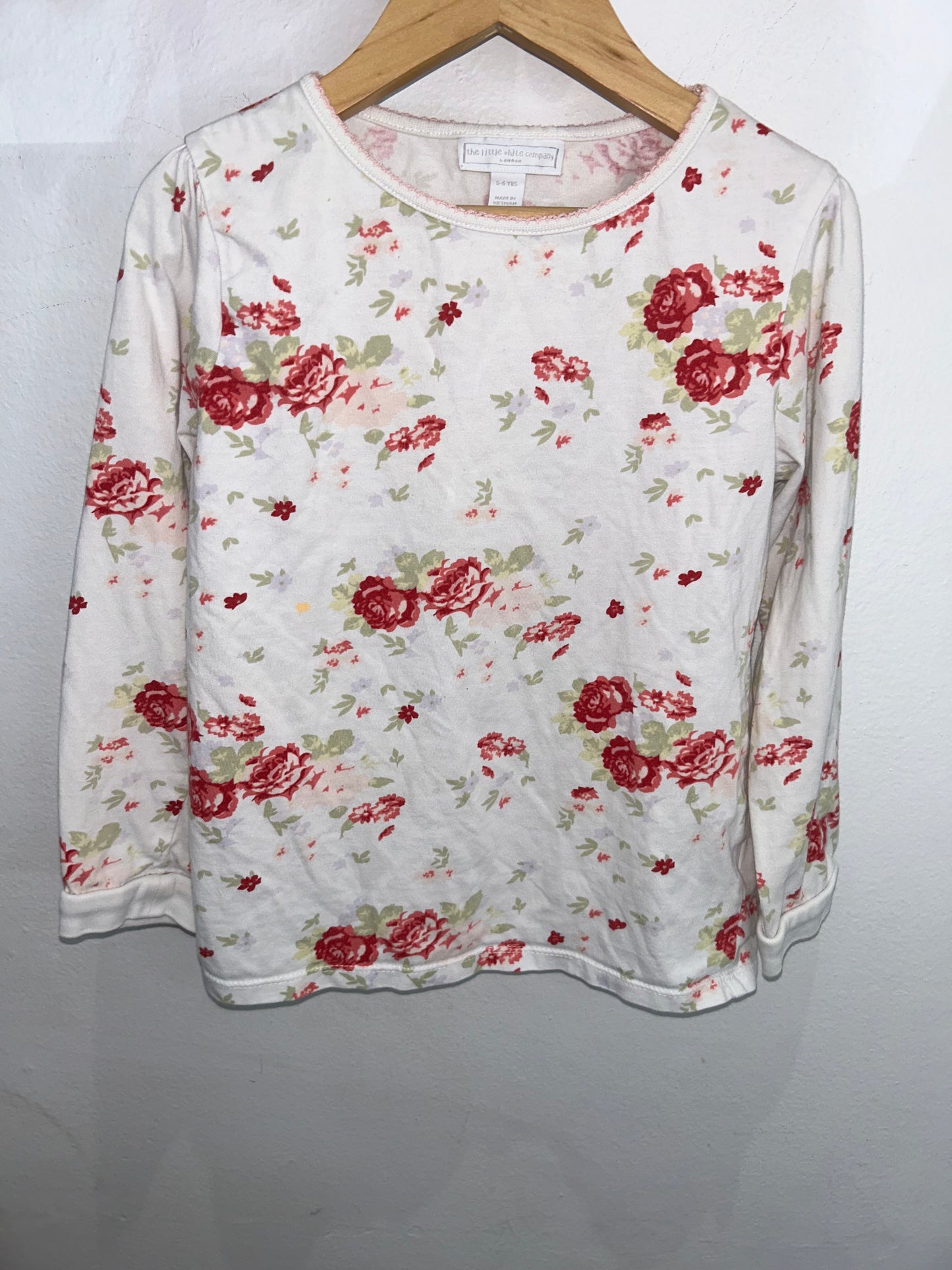 Roses pyjamas 5-6y