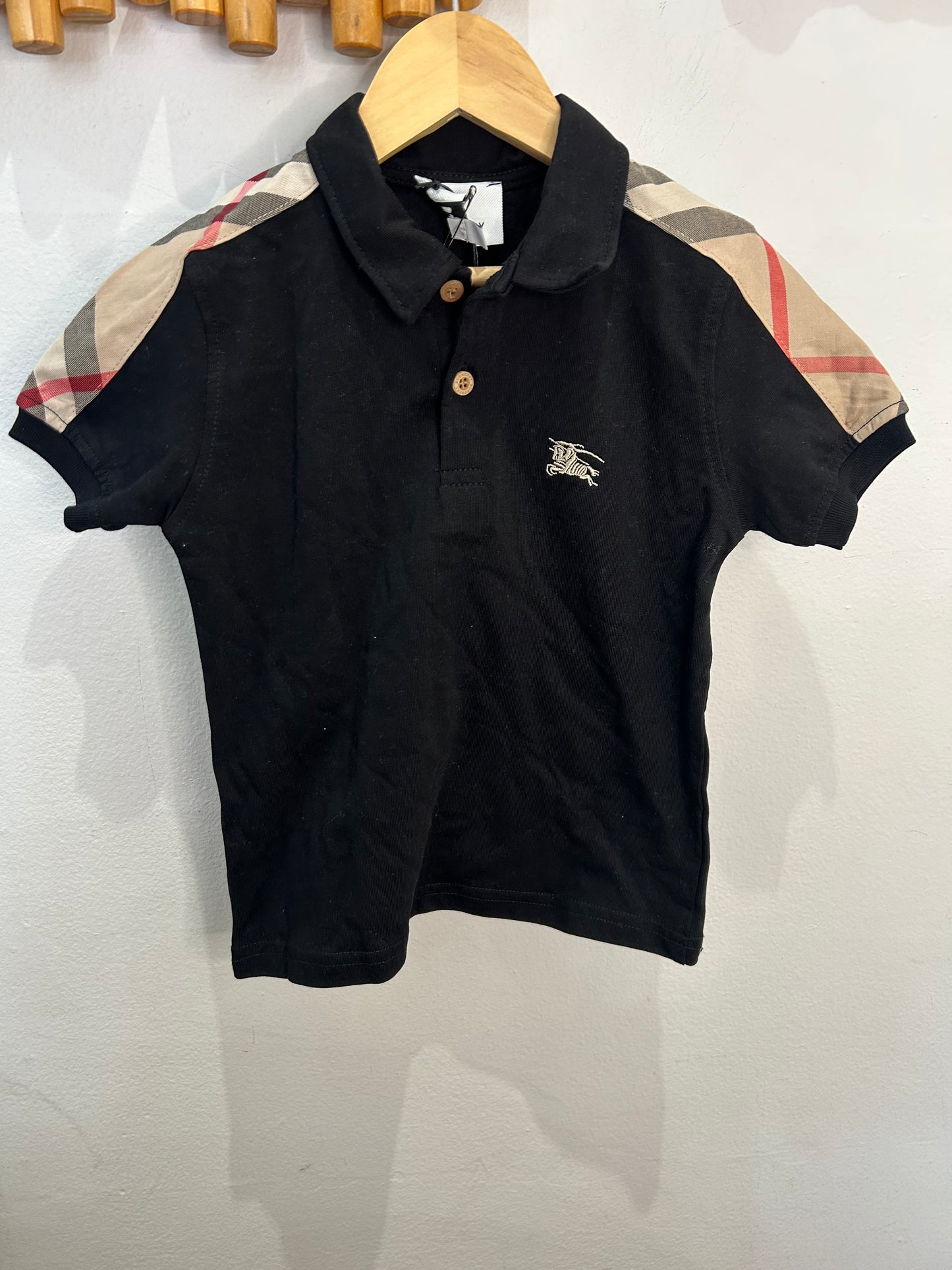 Burberry shorts set 4y NEW