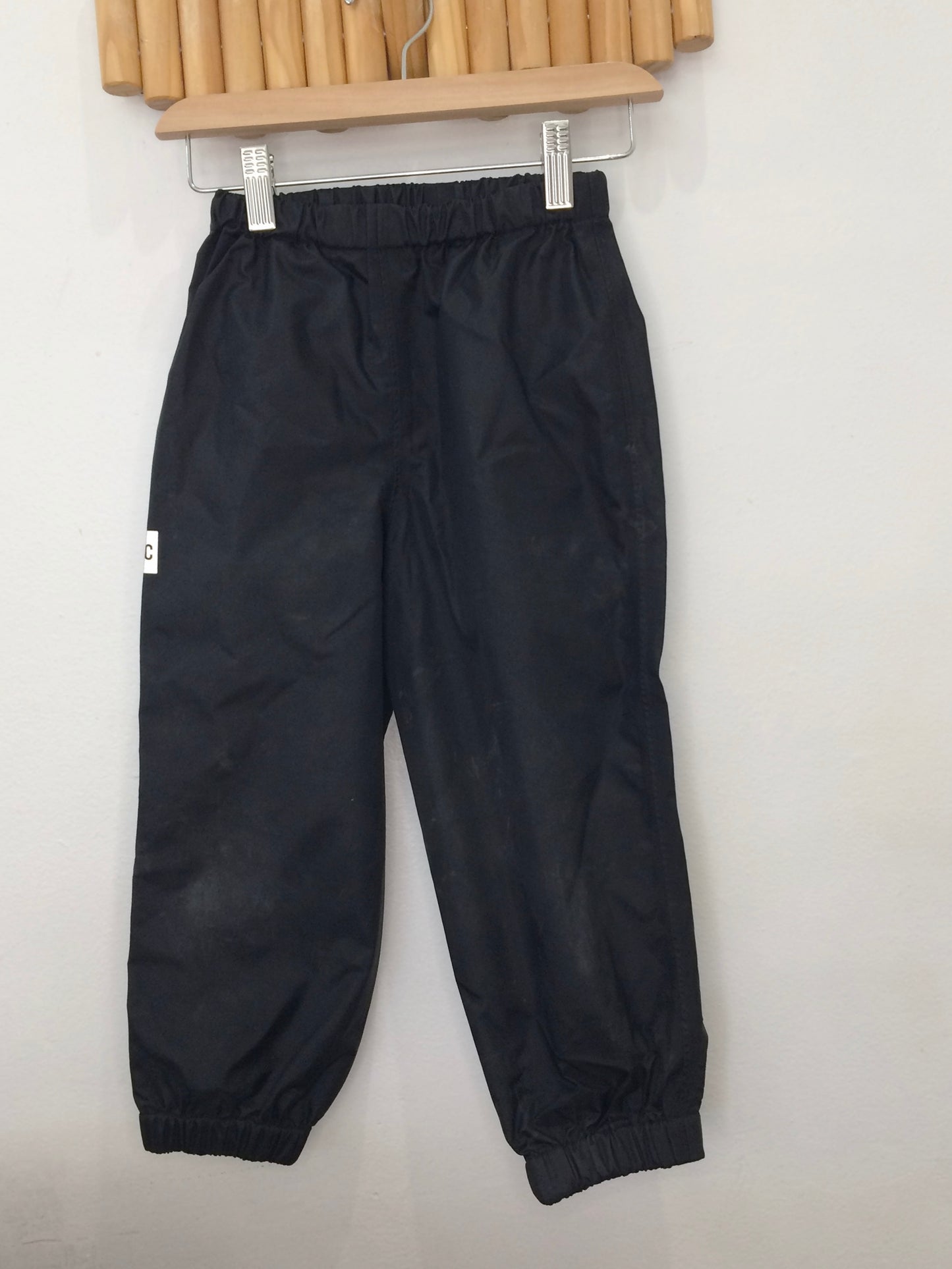 MEC black rain pants 4y