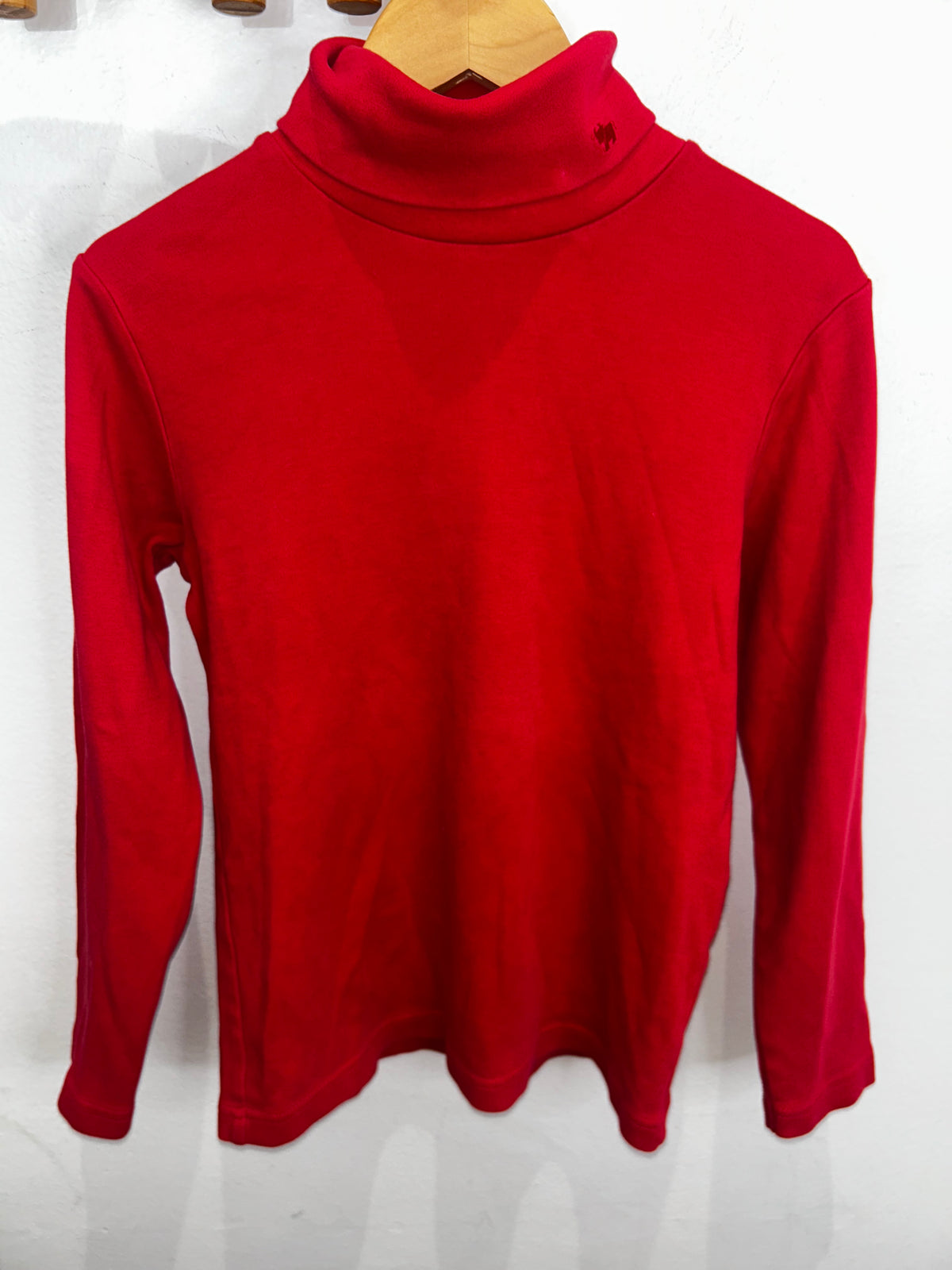 Red turtleneck 8-10y