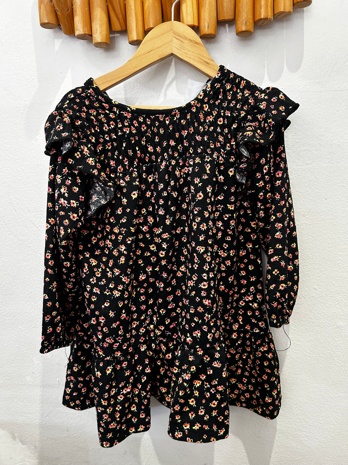 Black dress w orange flowers 2-3y