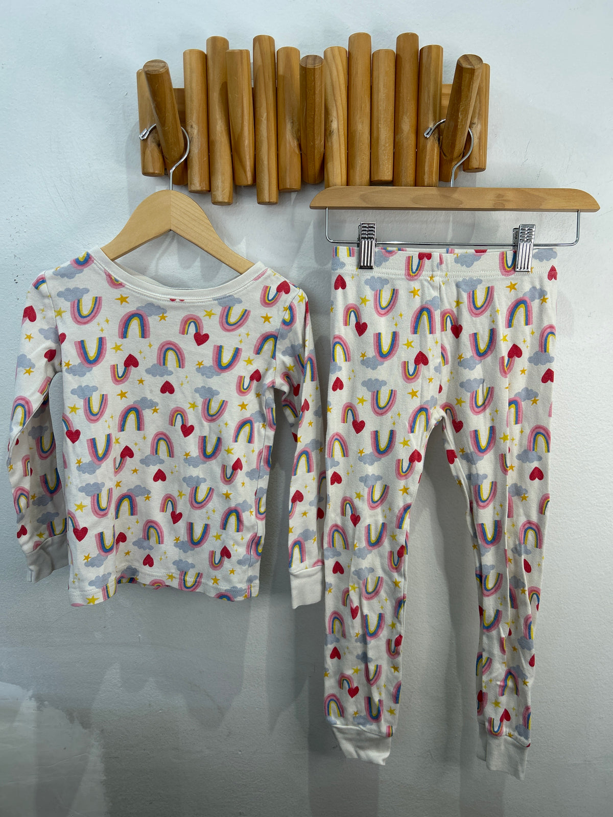 Rainbow and heart pyjamas 6y