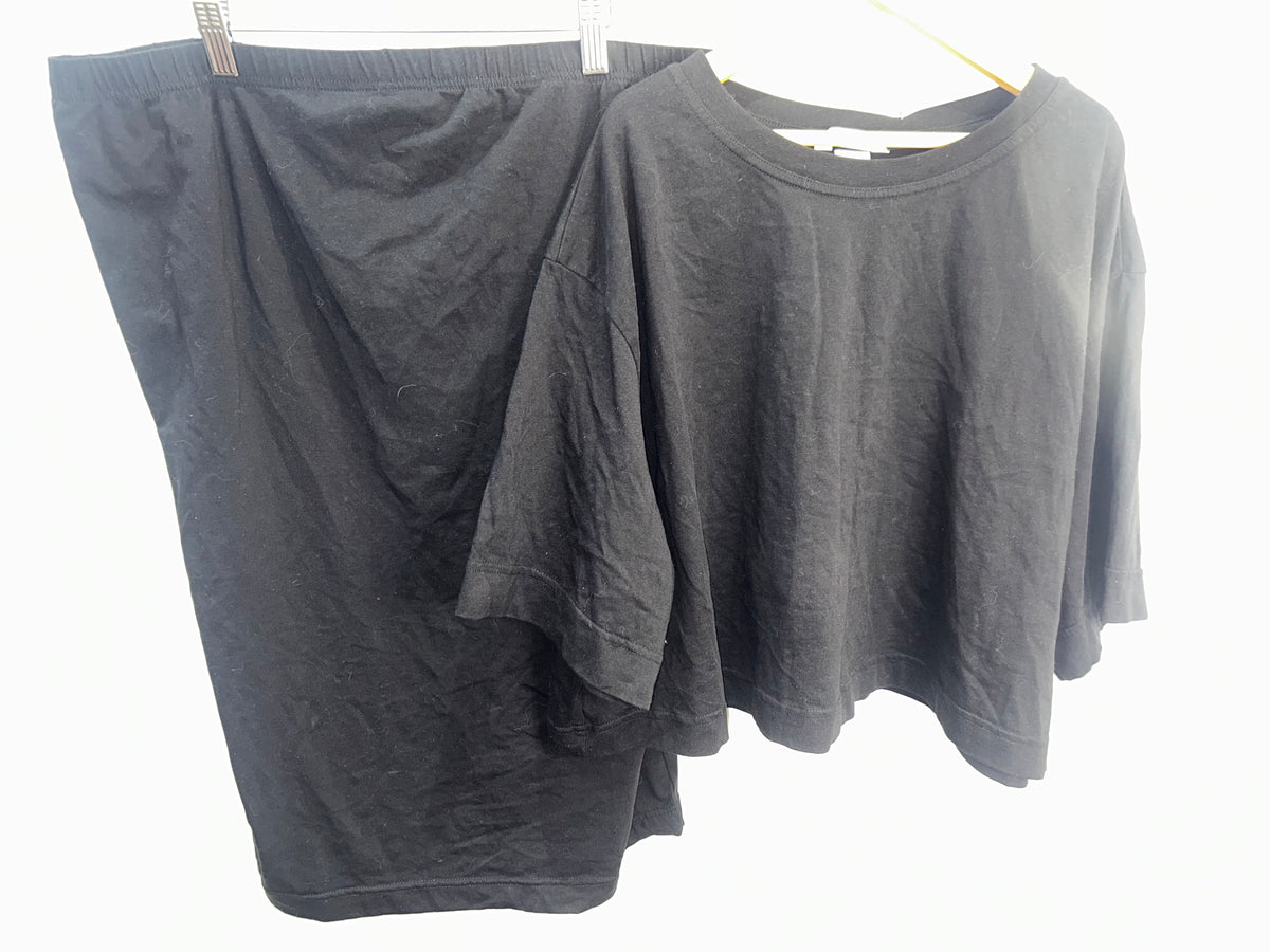 Black maternity skirt and tshirt set- adult XL