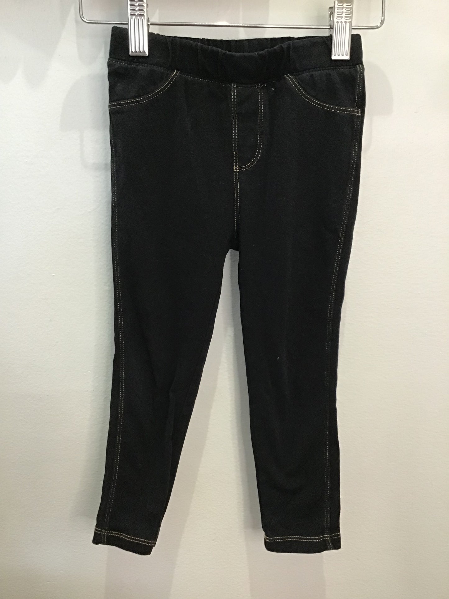 Black seamed leggings 3y