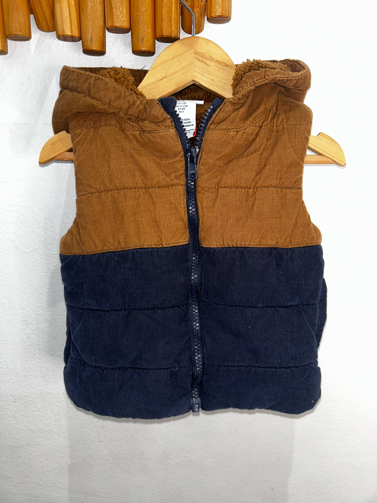 Corduroy furry lined vest 12m