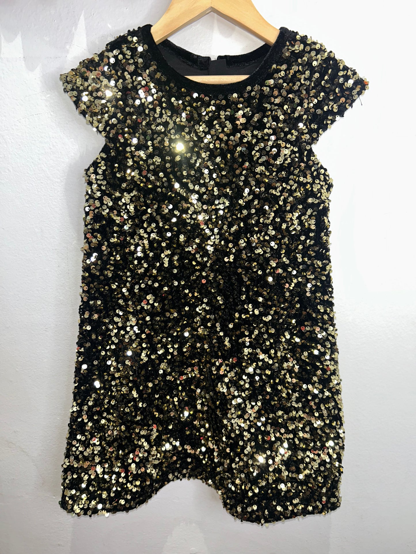 Gold sequins dress 4-5y