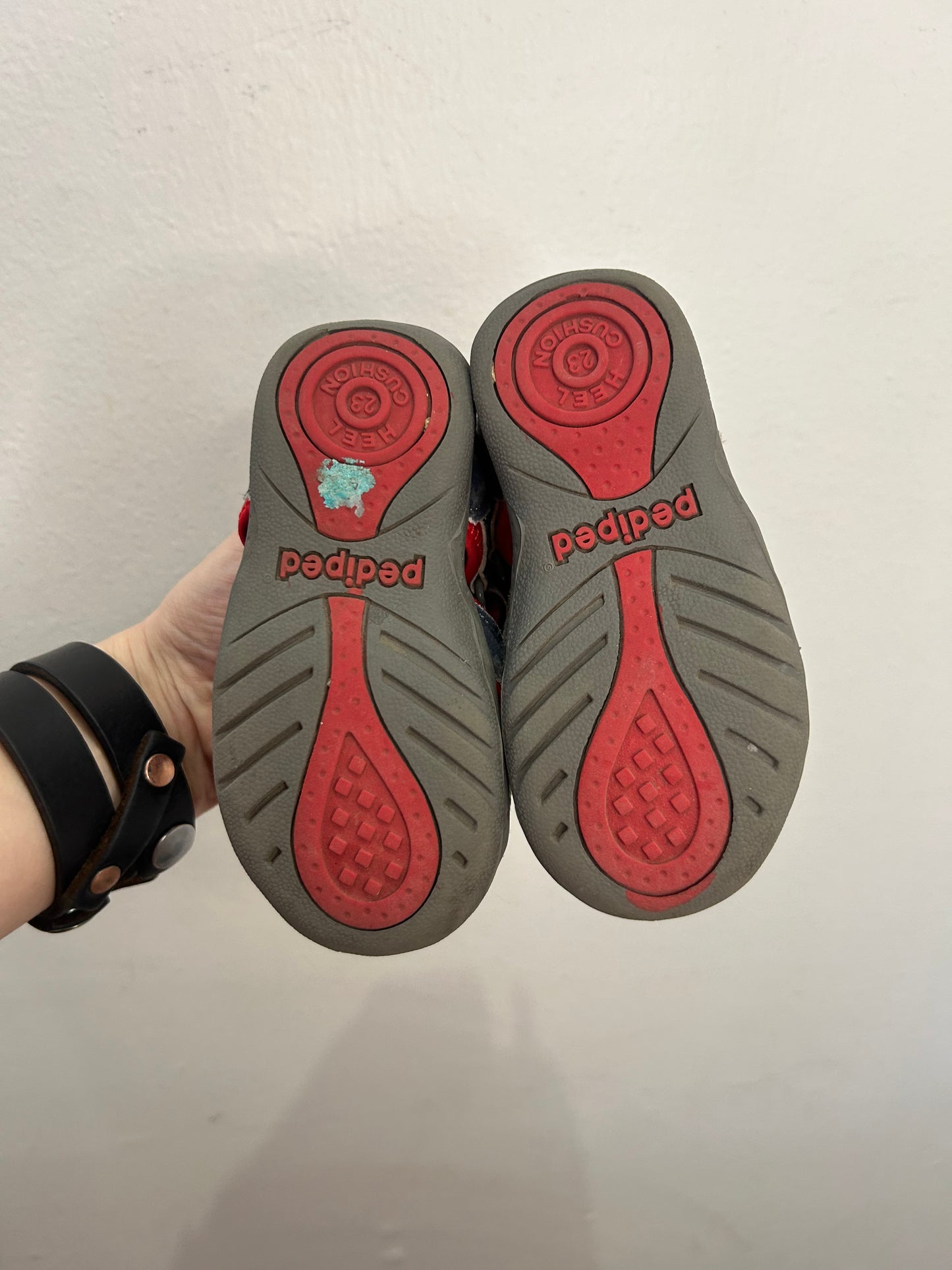 C7 pediped sandals