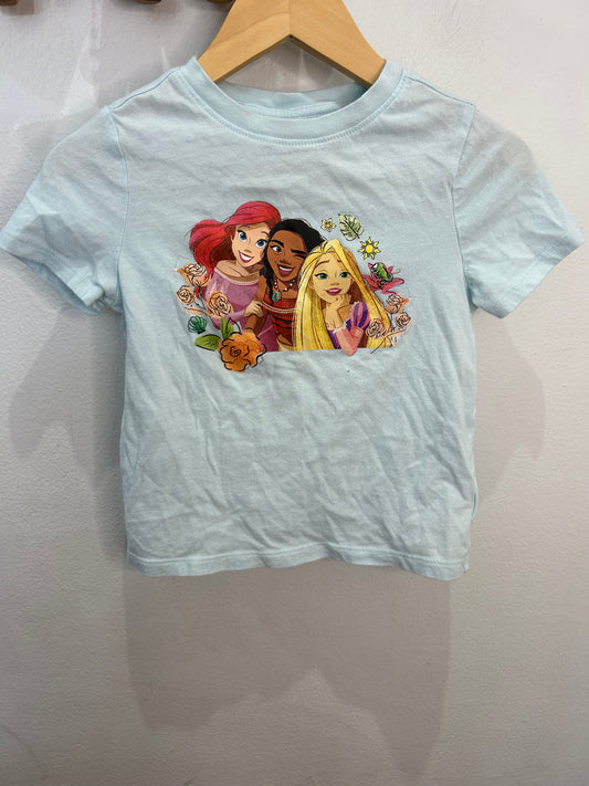 Princesses tee 4y