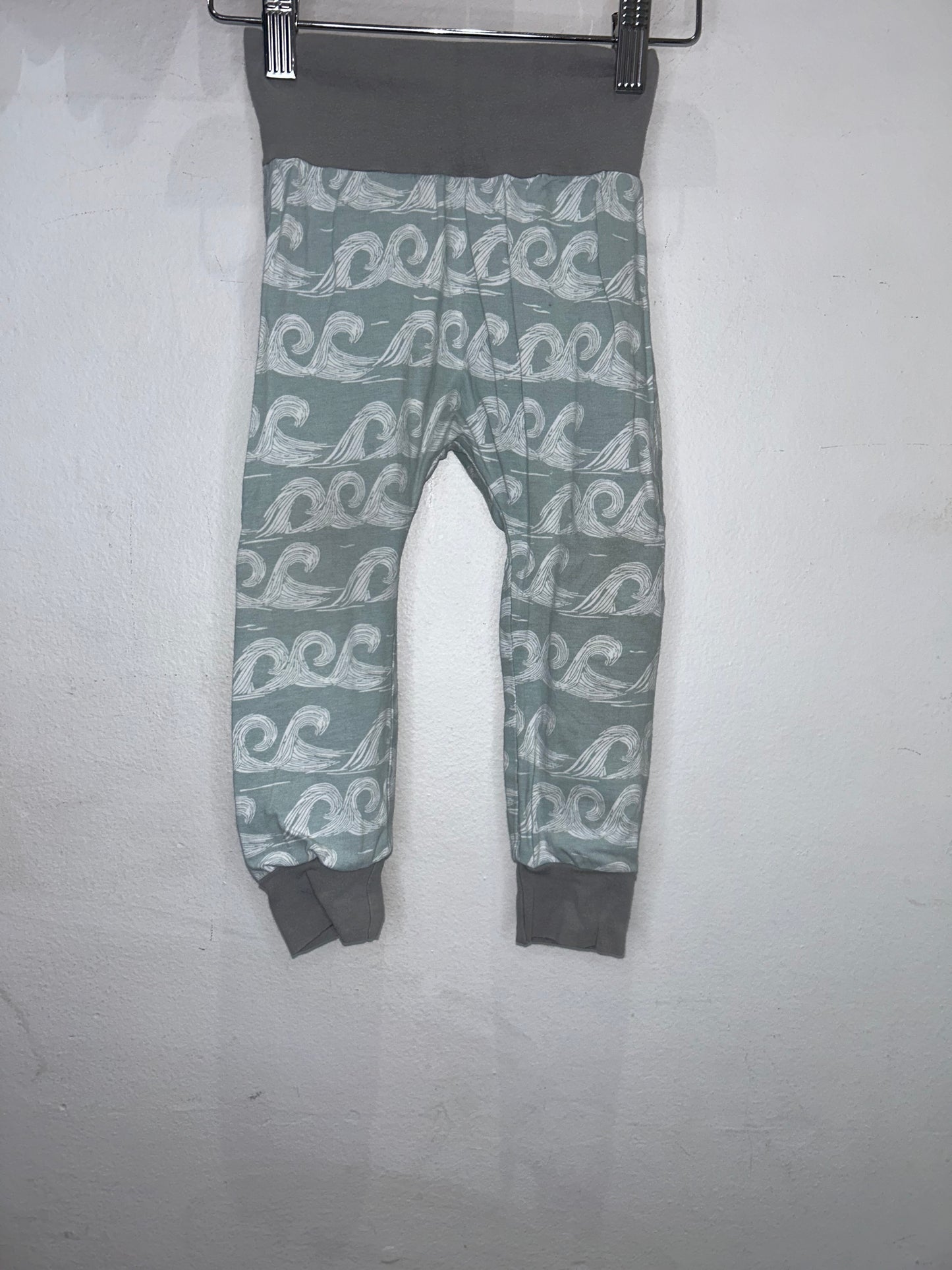 Waves set (handmade) 18-24m