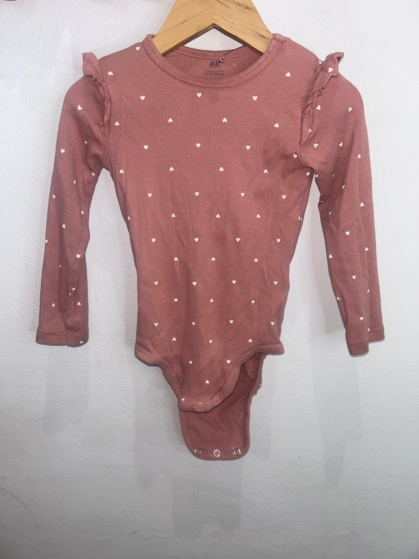 Hearts ribbed onesie 12-18m