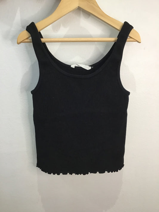 Tanktop black ribbed and cropped 10-12y