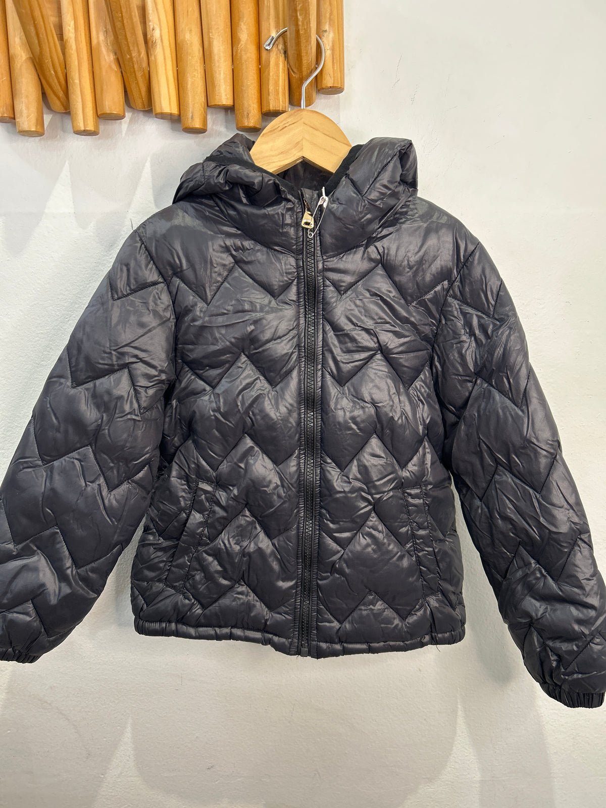 Black lightweight puffer jacket 5y