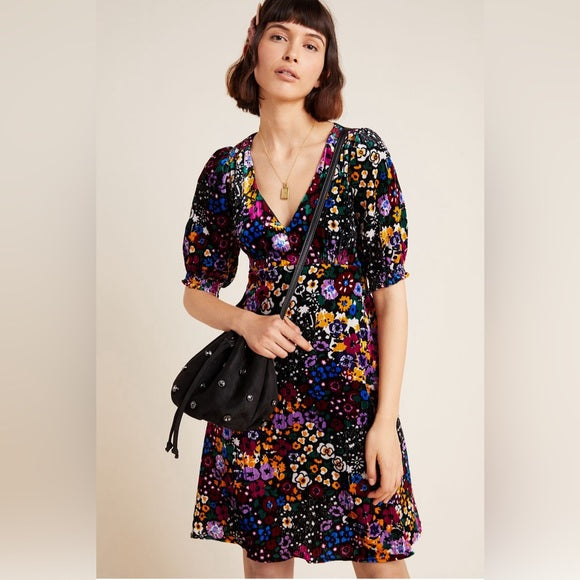 Floral velvet dress size 4