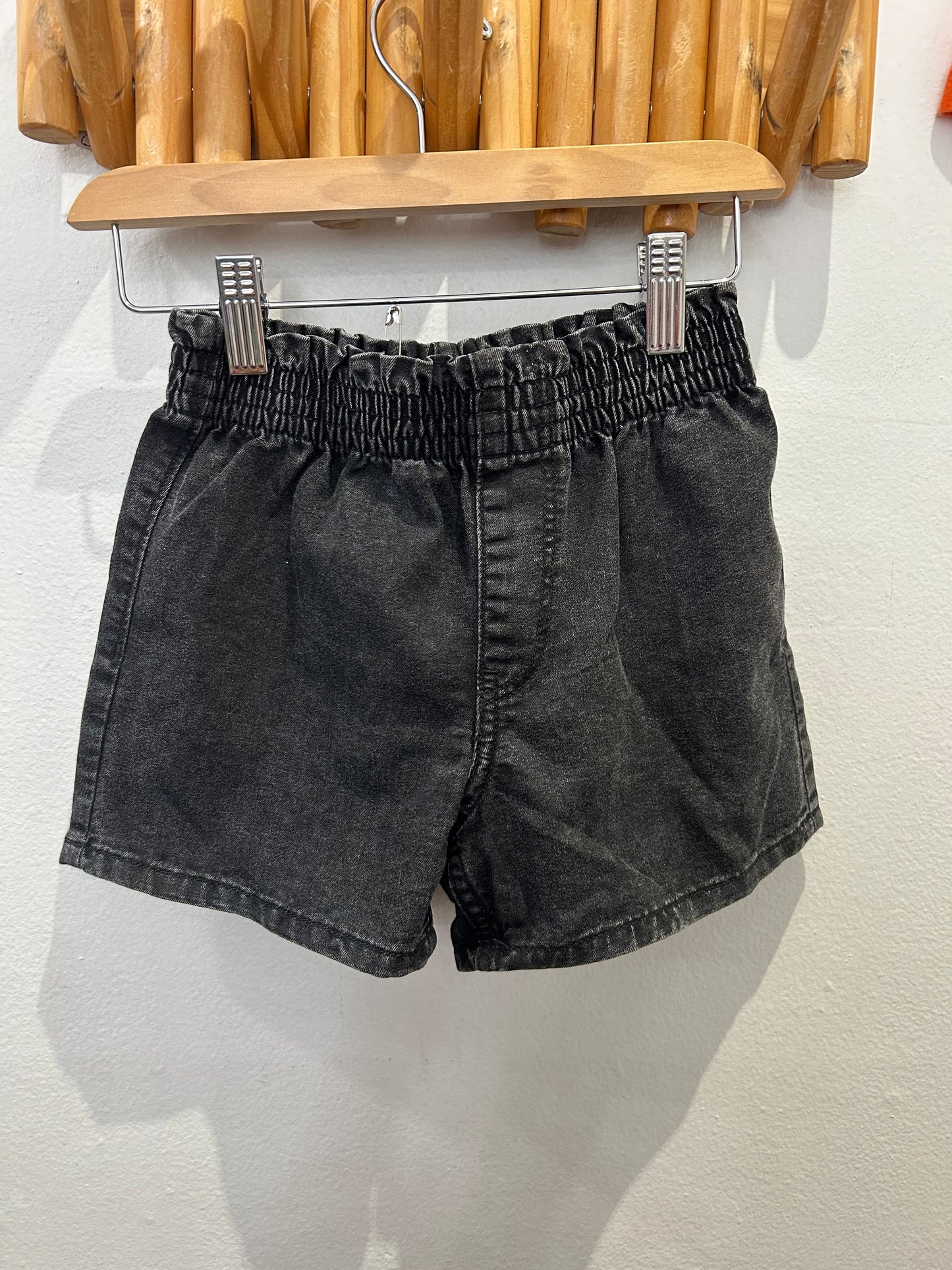 Smocked waist black shorts 5-6y