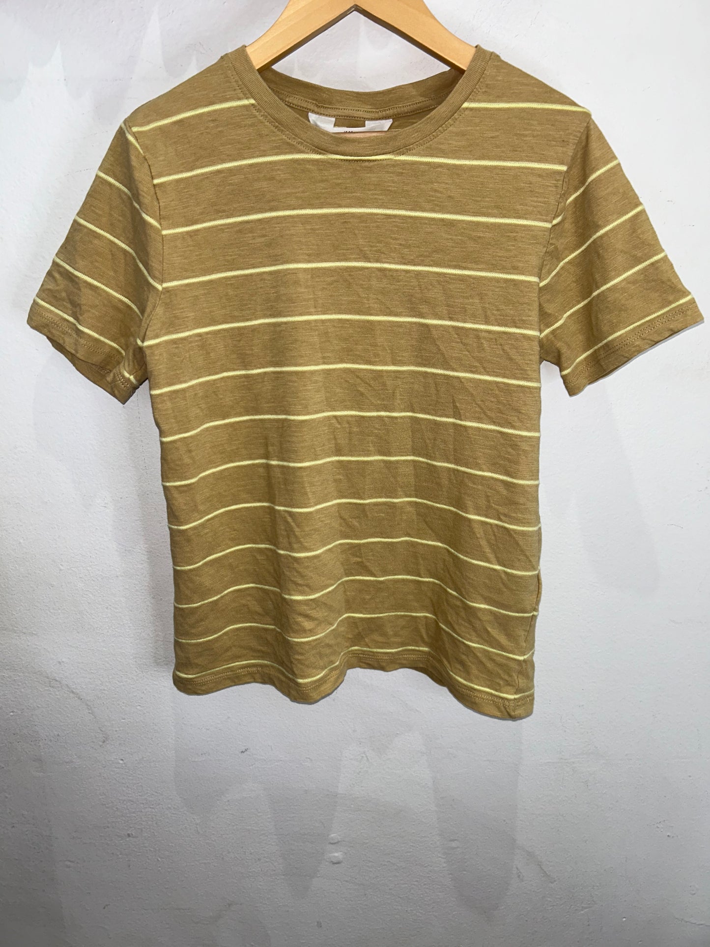 Yellow stripes brown tee 8-10y