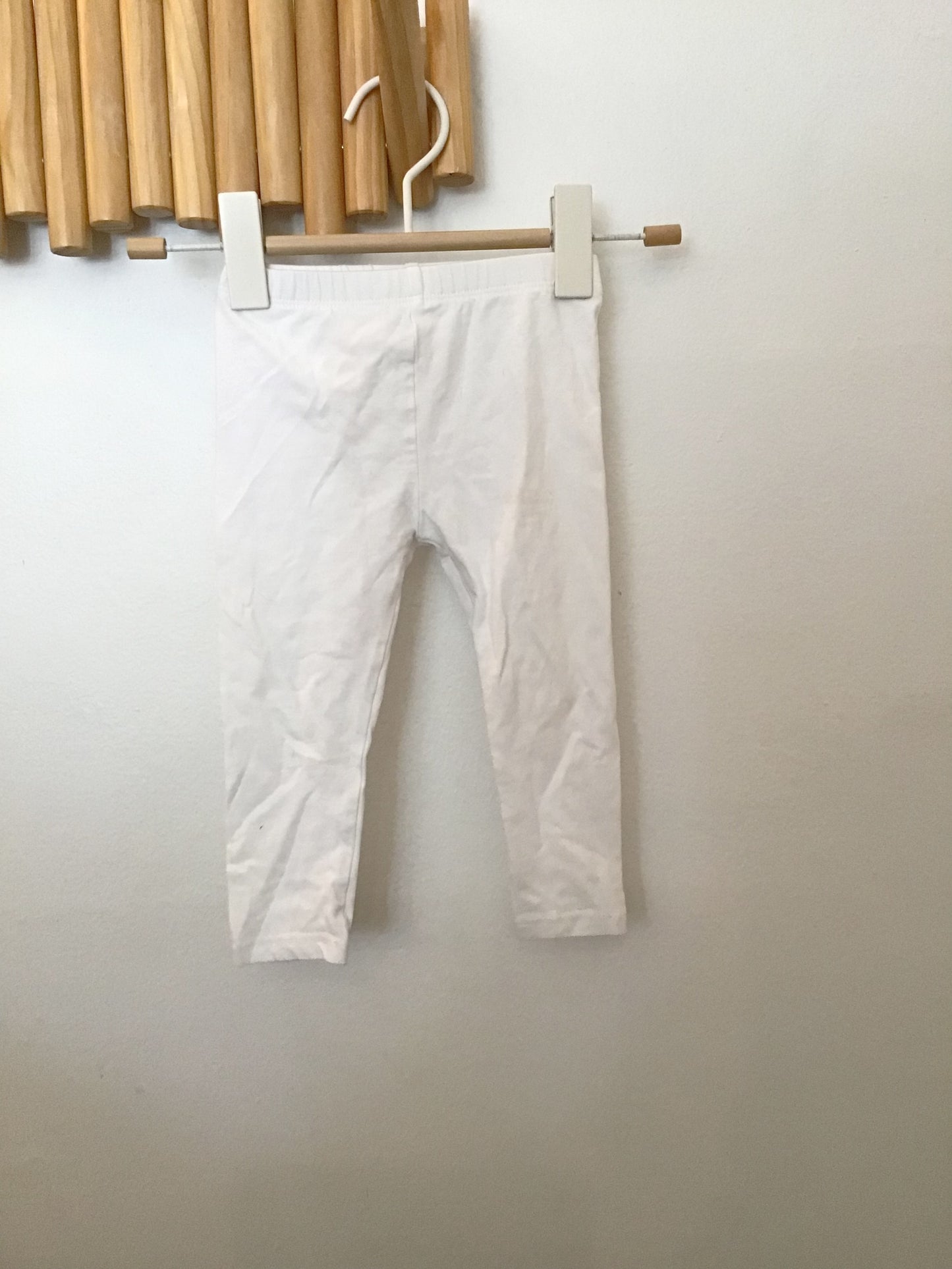 White leggings 12-18m