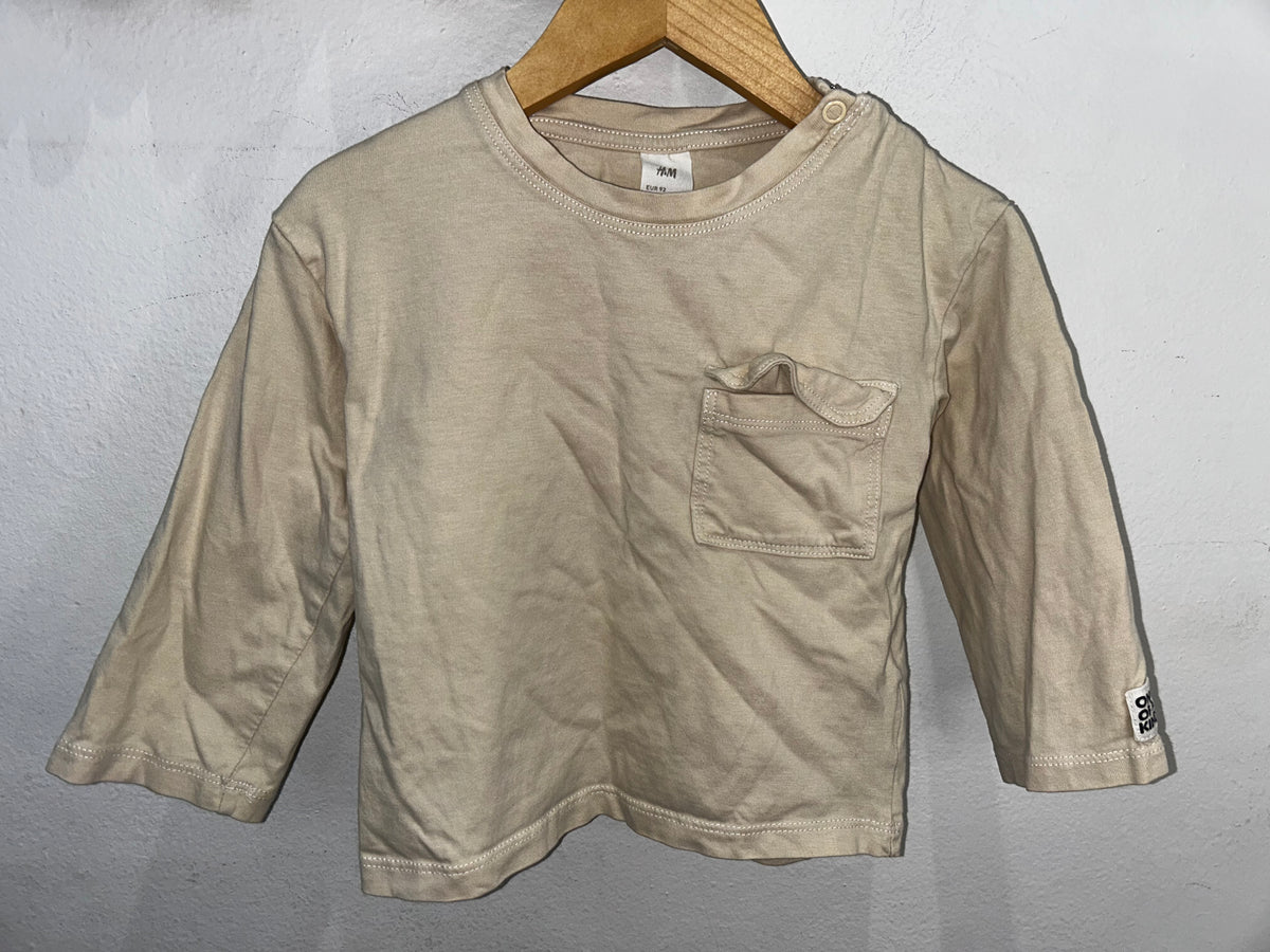 Beige pocket thick longsleeve 18-24m